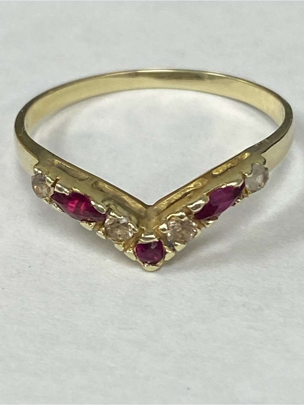 Vintage 14k Gold Ring with Natural Ruby and Diamond Wishbone Chevron size 7